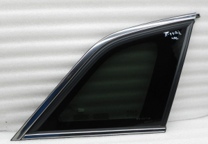 Opel Antara oriģinālais aizmugurējais labais trīsstūrveida vējstikls 25860806