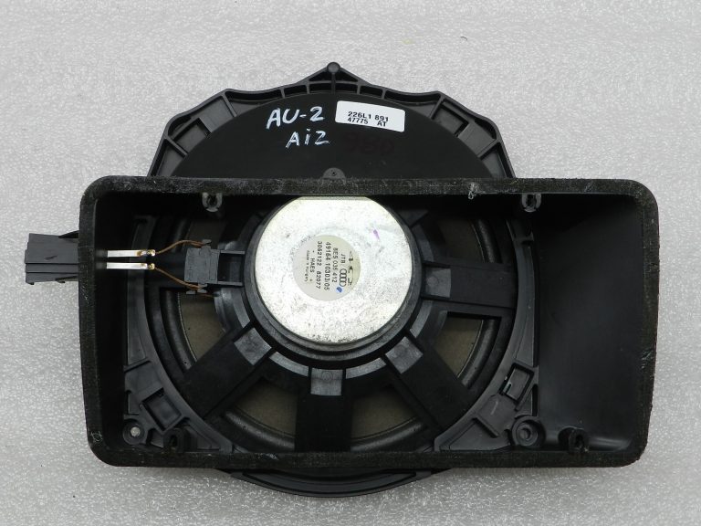 Audi A4 S4 RS4 8E B6 B7 B7 Oriģināls Bose zemfrekvences skaļrunis centrālais bass salons