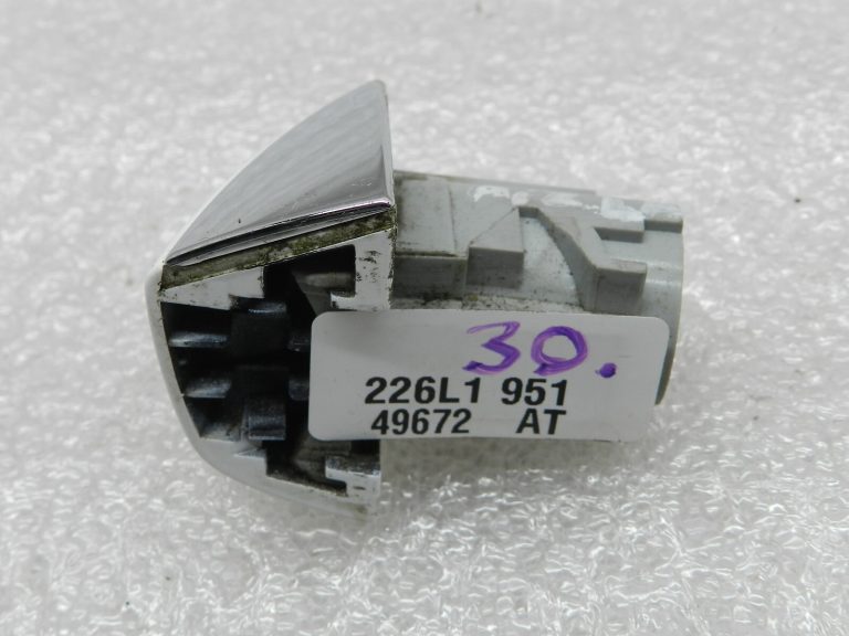 Audi A6 oriģināls vāciņš ārējo durvju rokturis aizmugurējais labais T9 Y9C Ibis balts hroms
