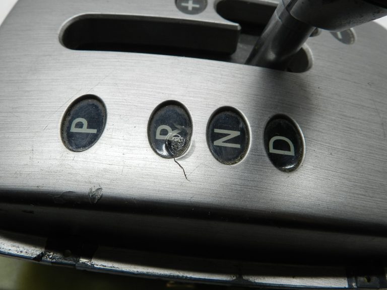 Kia Sorento oriģinālā automātiskā pārnesumkārba DEFEKTĪVA!