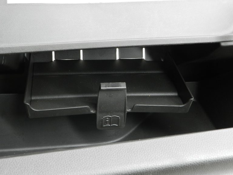 Opel Meriva B Oriģinālais cimdu nodalījums