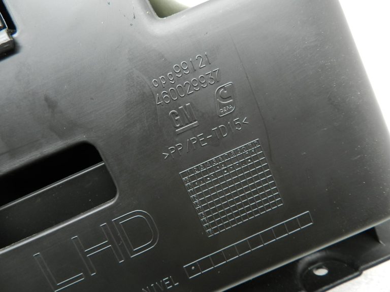 Opel Meriva B Oriģinālais cimdu nodalījums