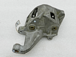 VW Seat oriģinālais servo sūkņa turētājs