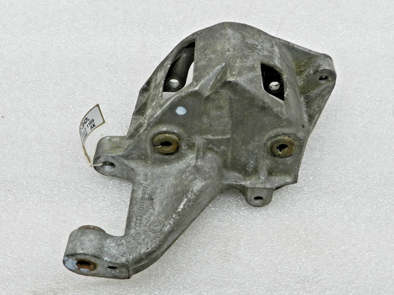 VW Seat oriģinālais servo sūkņa turētājs