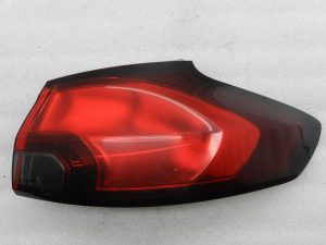 Opel Zafira C oriģinālais aizmugurējais lukturis labajā pusē ārpusē
