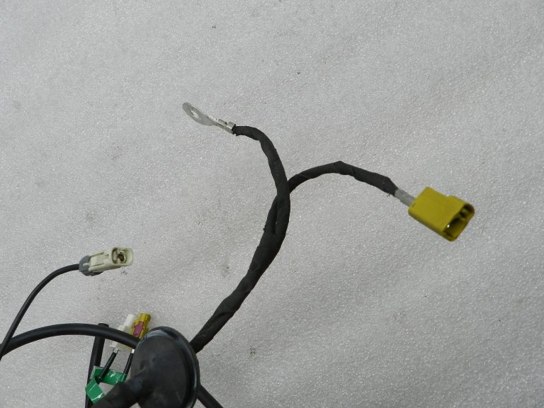Renault Espace V oriģinālais antenas kabelis bagāžniekā