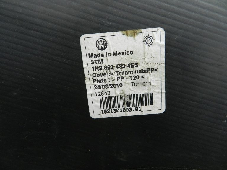 VW Golf 5 6 oriģinālais aizmugurējā bagāžnieka paklājs