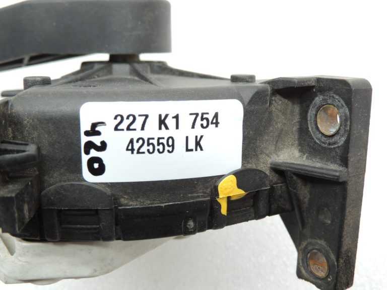 Volvo XC90 akseleratora pedāļa pozīcija 8634697 Gāzes pedālis