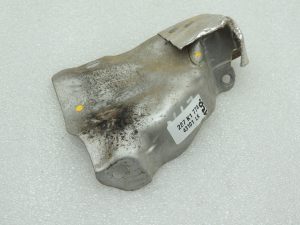 Volvo XC90 II 2.0D D5 D4204T11 Izplūdes kolektora karstuma aizsargs labajā pusē 31431156