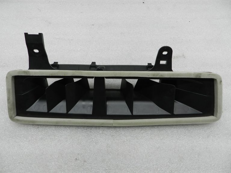 Cupra Leon KL8 Oriģinālais gaisa ieplūdes 5fb819347