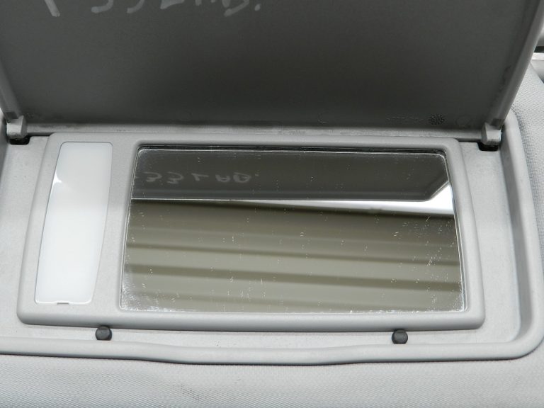 Honda CR-V oriģināls saulessargs labajā pusē