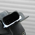 Opel Zafira B oriģinālā durvju slēdzene durvju priekšējā kreisā pusē