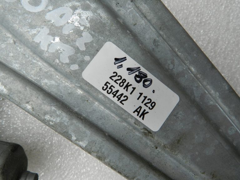 Toyota Avensis T27 Oriģinālais aizmugurējais kreisais loga regulators