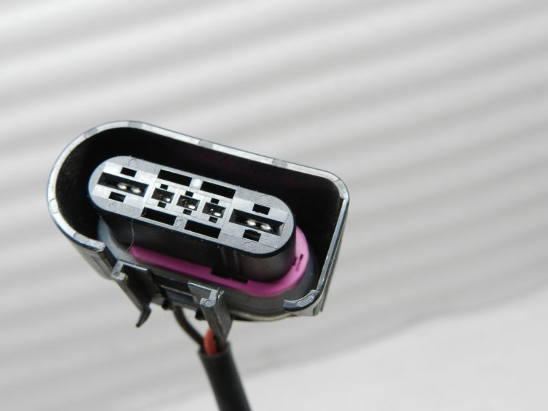 VW Audi oriģināls vadības bloks degvielas sūknis DEFEKTĪVS!!!