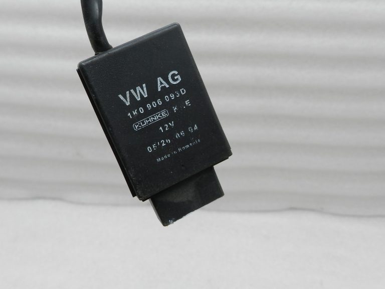 VW Audi oriģināls vadības bloks degvielas sūknis DEFEKTĪVS!!!