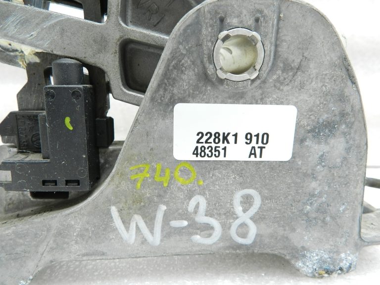 VW Golf oriģinālā rokas bremzes svira 8J0711303