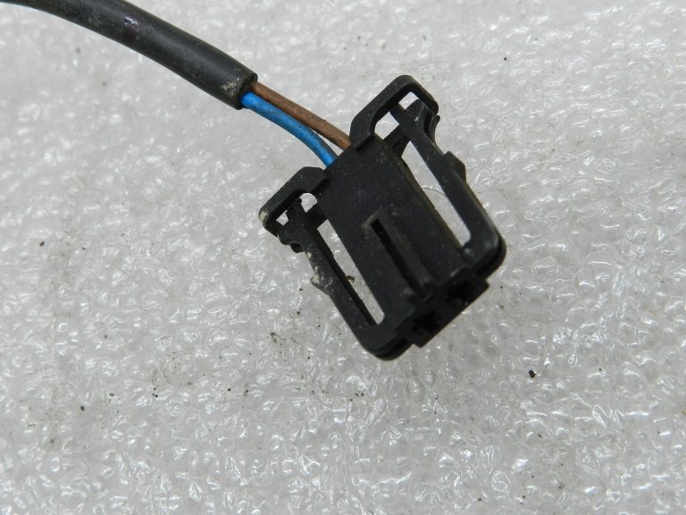 VW Golf oriģinālais degvielas uzpildes vāka vārsts 5C6810773H