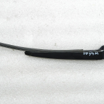 VW Golf oriģinālā aizmugurējā vējstikla tīrītāja rokturis 6R6955707B