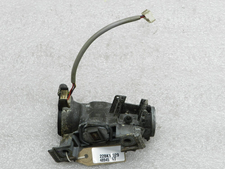 VW Golf oriģinālais aizdedzes startera slēdzis 5q0905865