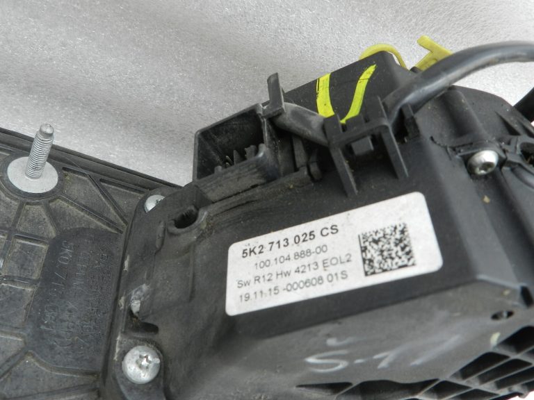 VW Skoda oriģināls Automātiskā pārnesumkārba 5K2713025CS