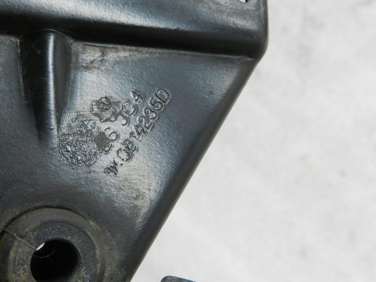 Skoda VW VW oriģināls kronšteins Kronšteins galvenajam bremžu blokam
