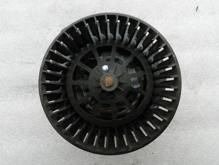 VW Audi oriģinālais ventilatora motors