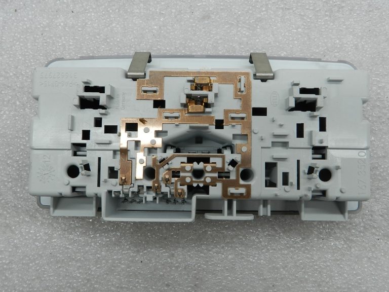Opel Zafira C Oriģinālais salona lasīšanas lukturis