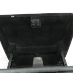 VW Sharan oriģinālais glabāšanas nodalījums uz paneļa DEFEKTĪVS!