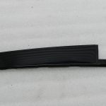 VW Tiguan oriģinālais C-svārstītāja apdares panelis ārpus aizmugures labās puses