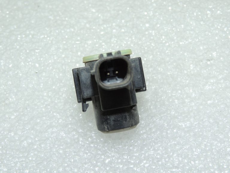 Mazda CX5 I Autostāvvietas sensors autostāvvietas palīgs PDC aizmugurējais CRYSTAL WHITE PEARL GMK6-67-UC1