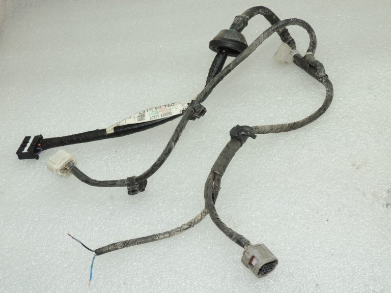Mazda CX5 I Aizmugurējo vadu instalācijas remonts KA1H-67-150