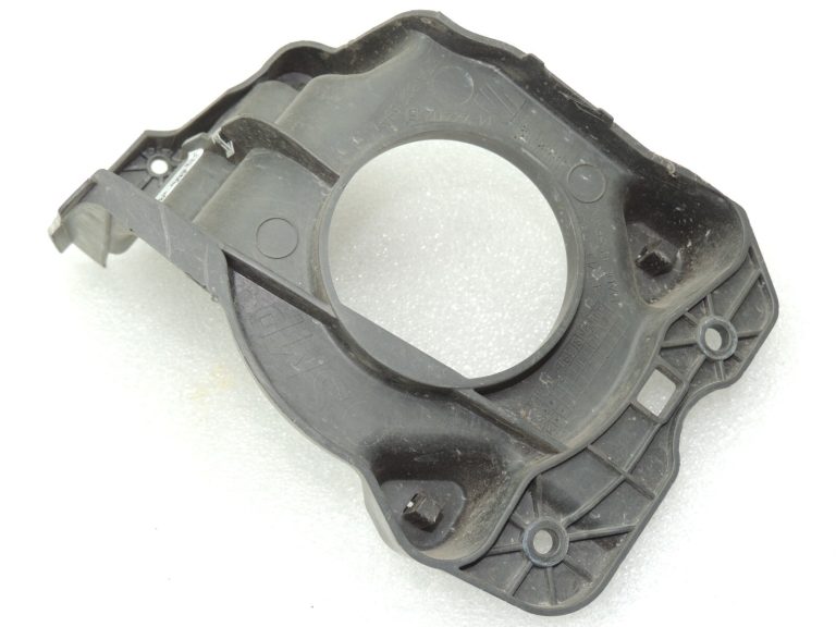 Seat Cupra Leon KL8 Priekšējā labā miglas luktura kronšteins 5FA807590