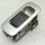 Suzuki Liana aizmugurējais kreisais labais elektrisko logu slēdzis 3799575F0, 3799575F00ZL9