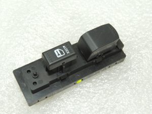 Suzuki SX4 Grand Vitara power window switch front right 3799564J00