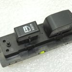 Suzuki SX4 Grand Vitara Priekšējais labās puses elektrisko logu slēdzis 3799564J00