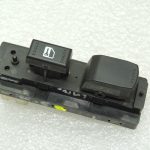 Suzuki SX4 Grand Vitara Priekšējais labās puses elektrisko logu slēdzis 3799564J00