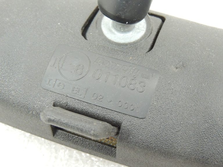 Suzuki Liana atpakaļskata spogulis iekšējais spogulis 8470365D015PK