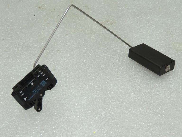 OEM Suzuki SX4 1.6i degvielas sūkņa pludiņa pilna līmeņa sensors 1510079J00