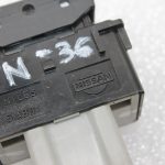 Nissan X-Trail T32 Qashqai J11 Sēdekļa apsildes slēdzis priekšējais kreisais 255003TA1A