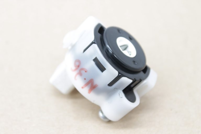 Oriģināls Nissan X-Trail T32 aizdedzes slēdzis 487504BA0A, 48750 4BA0A