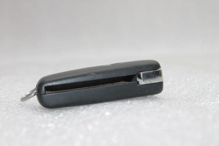 Oriģināls Nissan X-Trail T32 tālvadības pults H05614CA0B