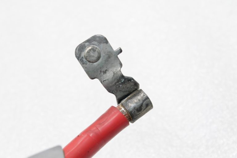 Oriģinālais BMW 3 5 7 F10 F11 u.c. akumulatora pozitīvais kabelis pozitīvs 61129217036, 9217036