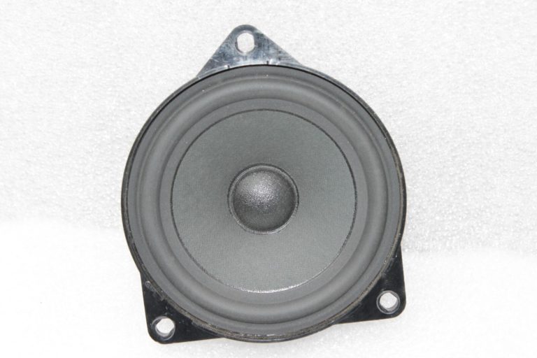 Oriģinālais BMW F10 F11 F45 F39 Aizmugurējā skaļruņa paketes plaukts 65138715683, 8715683