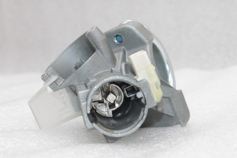 Oriģināls Toyota Avensis T27 aizdedzes slēdzenes korpuss 4502002241, 45020-02241