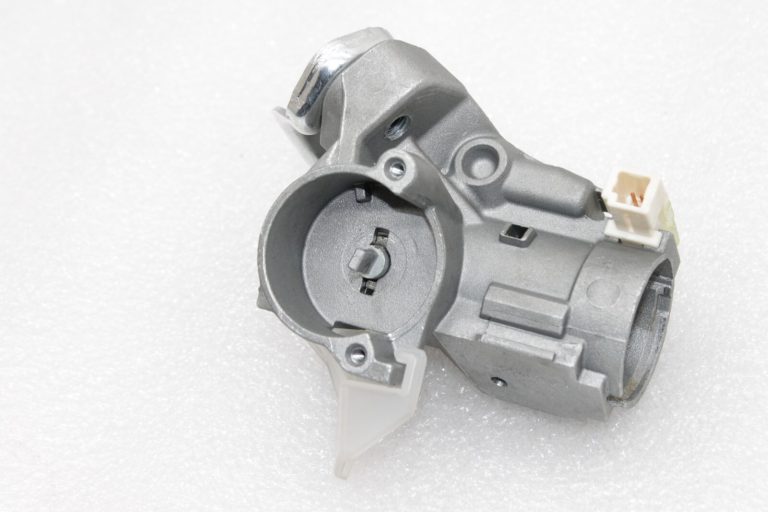 Oriģināls Toyota Avensis T27 aizdedzes slēdzenes korpuss 4502002241, 45020-02241