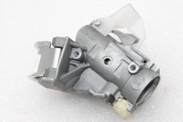 Oriģināls Toyota Avensis T27 aizdedzes slēdzenes korpuss 4502002241, 45020-02241
