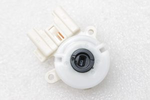 Original Toyota Avensis T27 ignition switch 8445012200, 84450-12200