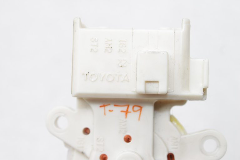 Oriģinālais Toyota Avensis T27 aizdedzes slēdzis 8445012200, 84450-12200