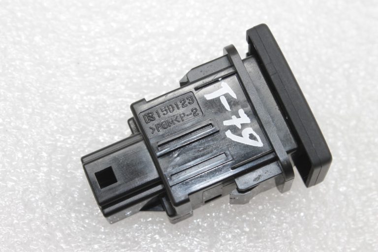 Oriģināls Toyota Avensis T27 Pre-Collision System Cancel Switch 8477005011