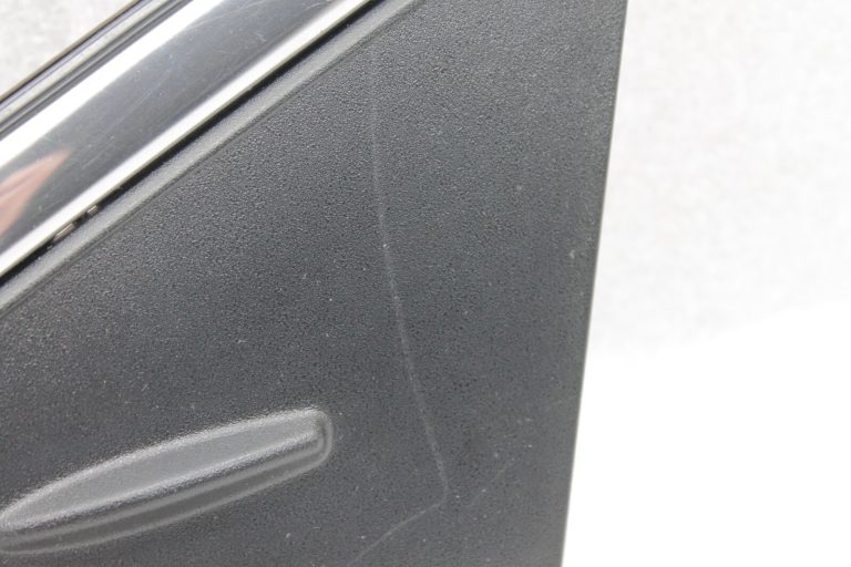 Toyota Avensis T27 Priekšējais kreisais loga pārsegs, trīsstūris 60118-05021, 6011805021